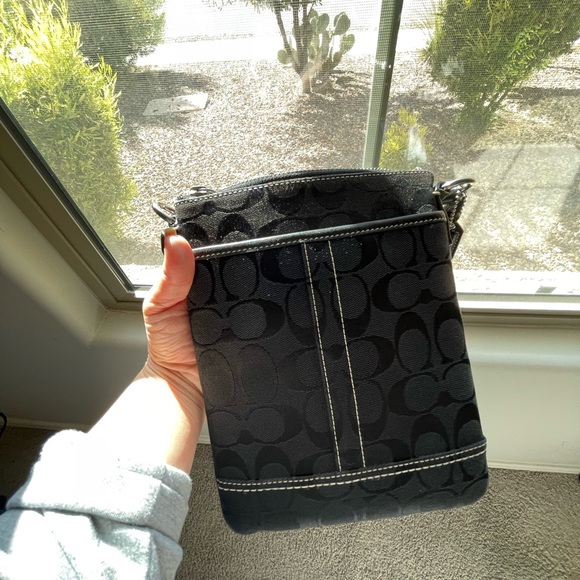 Coach Vintage Black Swingpack Crossbody Bag - Crossbody Bag - Picture 4 of 8